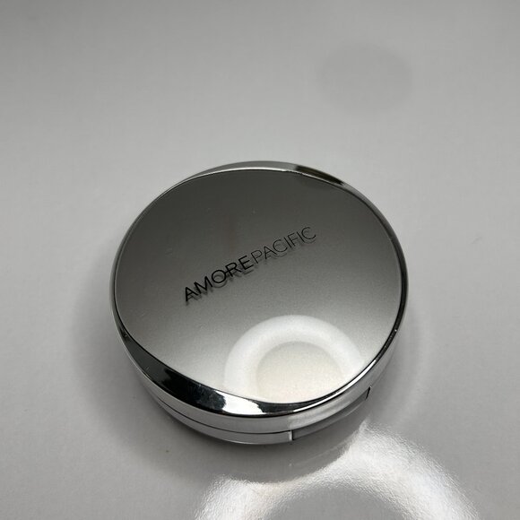 NEW Amore Pacific Color Control Cushion Compact Broad Spectrum SPF 50+ 104 Light - Picture 1 of 4